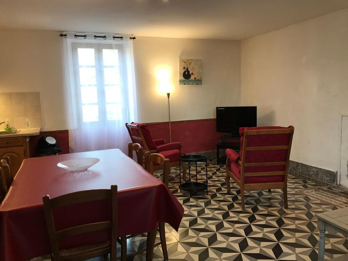 Gites & Chambres D'Hotes Peyrecout Laparrouquial Екстер'єр фото